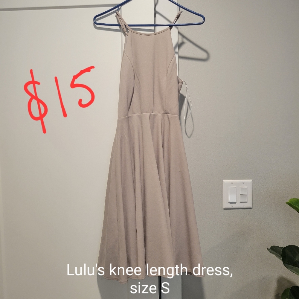 Lulu's light gray Knee Length Dress Size Small Flowy Bridesmaid
